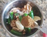 वाॅलनट चटणी (walnut chutney recipe in marathi) रेसिपी स्टेप 2 फोटो