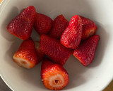 Foto del paso 1 de la receta: Mousse de fresas 🍓🍓🍓