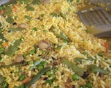 Foto del paso 4 de la receta: Arroz de menestra con caldo de codillo