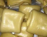 Foto langkah ke 4 dari resep Bolen pisang coklat.