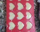 A picture of step 5 of Fried milk hearts.
