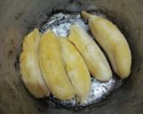 Foto langkah ke 1 dari resep Choco Banana Muffin.
