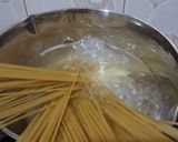 Foto langkah ke 1 dari resep Spaghetti Alfredo.