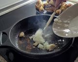 Foto del paso 5 de la receta: Pollo guisado con boletus y trufa