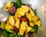 આલુ કેપ્સીકમ (Aloo Capsicum Recipe In Gujarati) રેસીપી સ્ટેપ5ફોટો