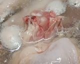 Foto langkah ke 1 dari resep Ayam kuah asam.