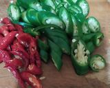 Foto langkah ke 1 dari resep Tumis kerang sederhana.