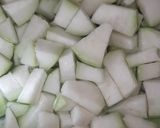 A picture of step 1 of Dahi wali lauki ki sabji.
