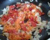 Foto del paso 3 de la receta: Longaniza en salsa con frutos secos