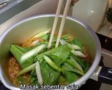 Foto langkah ke 4 dari resep Mie dokdok/dogdog ala warung burjo.