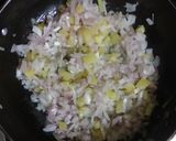 अफगानी एग ऑमलेट विदपोटॅटोजअँडटोमॅटोज (afghani egg omlet with potato' and tomato's recipe in marathi) रेसिपी स्टेप 1 फोटो 