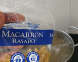 Foto del paso 1 de la receta: Macarrones con longaniza roja