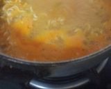 A picture of step 2 of Yippee maggi.