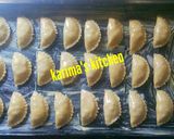 A picture of step 1 of Baked meat pies.