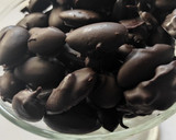 Foto del paso 5 de la receta: Almendras y nueces bañadas en chocolate