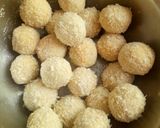 Foto langkah ke 3 dari resep Cilok Crispy Isi Keju.