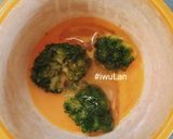Foto langkah ke 2 dari resep Brokoli Goreng Tepung.