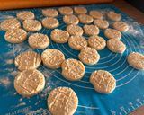Kelesztés nélküli kétsajtos pogácsa recept fázis 2 fotója