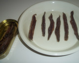 Foto del paso 2 de la receta: Crackers de anchoa