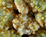 Foto langkah ke 3 dari resep 26. Perkedel Jagung Manis Serut.