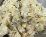 A picture of step 1 of Bread pakora.