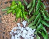 A picture of step 1 of Coconut Chutney.