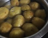 A picture of step 6 of Dahi Vada.
