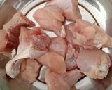 A picture of step 1 of Chicken Malai handi.