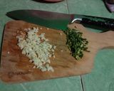 Foto langkah ke 1 dari resep Garlic Cheddar Fries.