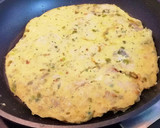 Foto del paso 6 de la receta: Tortilla de Pescadilla y Ajos tiernos