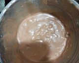 A picture of step 2 of Strawberry biscuit ice cream.