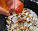 Foto del paso 3 de la receta: Mejillones en salsita de ajito y vino blanco