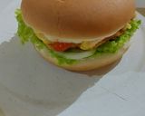 Foto langkah ke 7 dari resep #8 Homemade Chicken Burger.