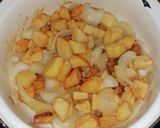 Tojásrántotta hagymával és krumplival recept fázis 4 fotója