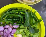Foto langkah ke 1 dari resep Oseng Ikan Asin Bawang Cabe Ijo.