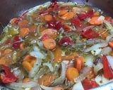 Foto del paso 2 de la receta: Filetes de cabeza de cerdo con hierbas aromáticas