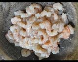 A picture of step 1 of Prawns masala fry.