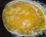 A picture of step 2 of Cheese omelet pizza.
