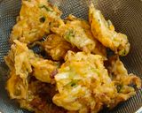 Foto langkah ke 3 dari resep Bakwan Goreng Legend Mak Dewi, awet kriuknya.
