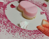 Foto del paso 4 de la receta: Panna Cotta templada de choco blanco con fresas al Oporto