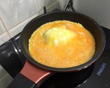 A picture of step 2 of Scrambled Eggs With Basil Blue Cheese Sandwich.