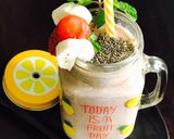 A picture of step 3 of Chia-Banana Strawberry Smoothie.