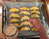 Virslis-szezámos kifli recept fázis 3 fotója