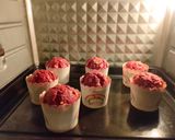 Foto langkah ke 6 dari resep Banana Red Velvet Cheese Muffin.
