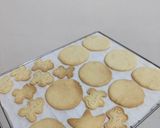 Foto langkah ke 6 dari resep Sugar Cookie (Resep Preppy Kitchen) untuk Icing Sugar Cookie.