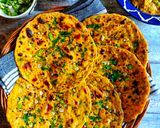 A picture of step 4 of Tandoori Missi Roti.