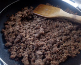 A picture of step 4 of Meat pies #teamcontest#supersnackers#snacks.
