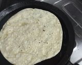 A picture of step 4 of Schezwan Mayo Veggie Roll.