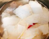 Hình bước làm 2 của món Canh Gân Bò Nấu Măng Chua