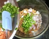 A picture of step 3 of Veg Maggi Bhel.